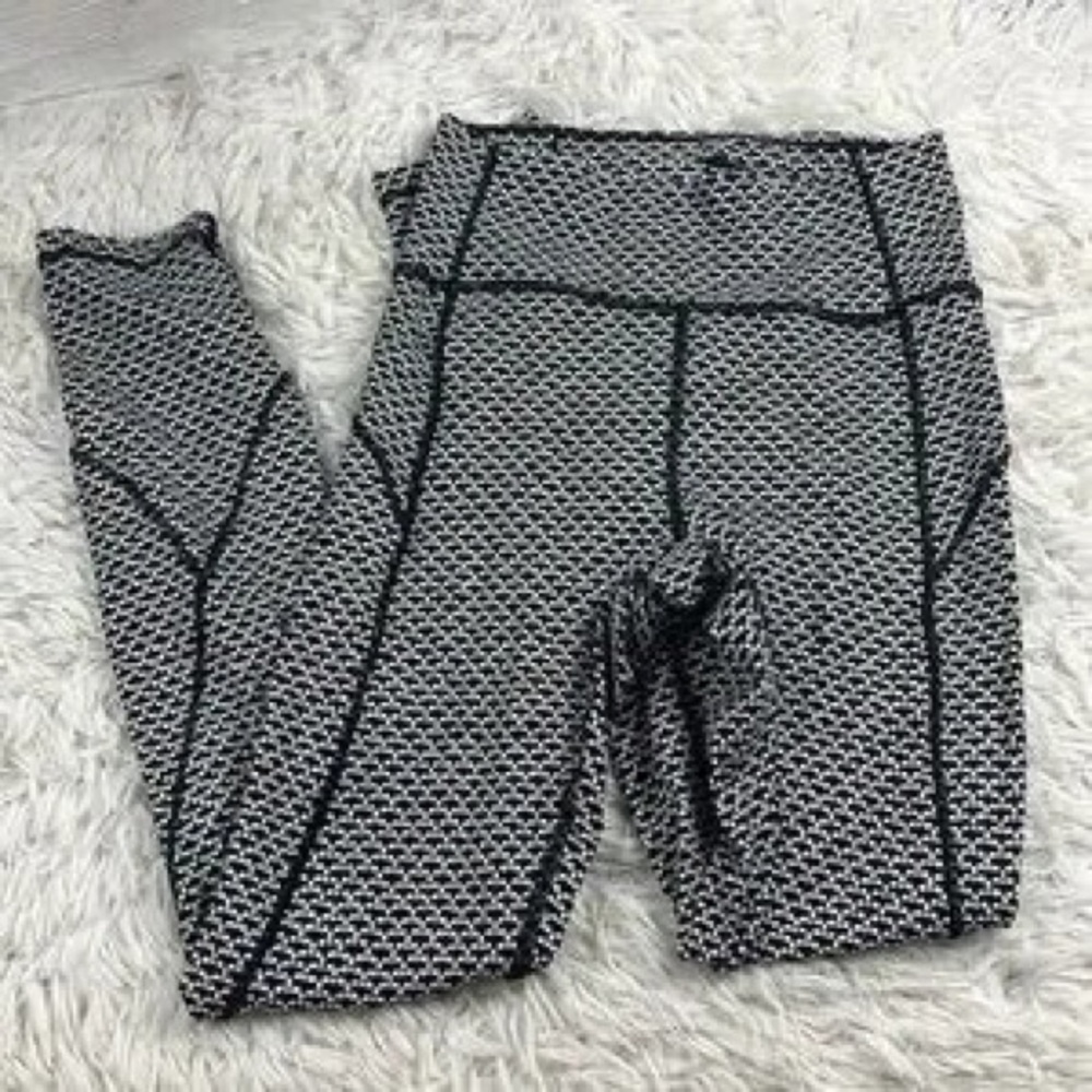 Women's Black and White Patterned Leggings